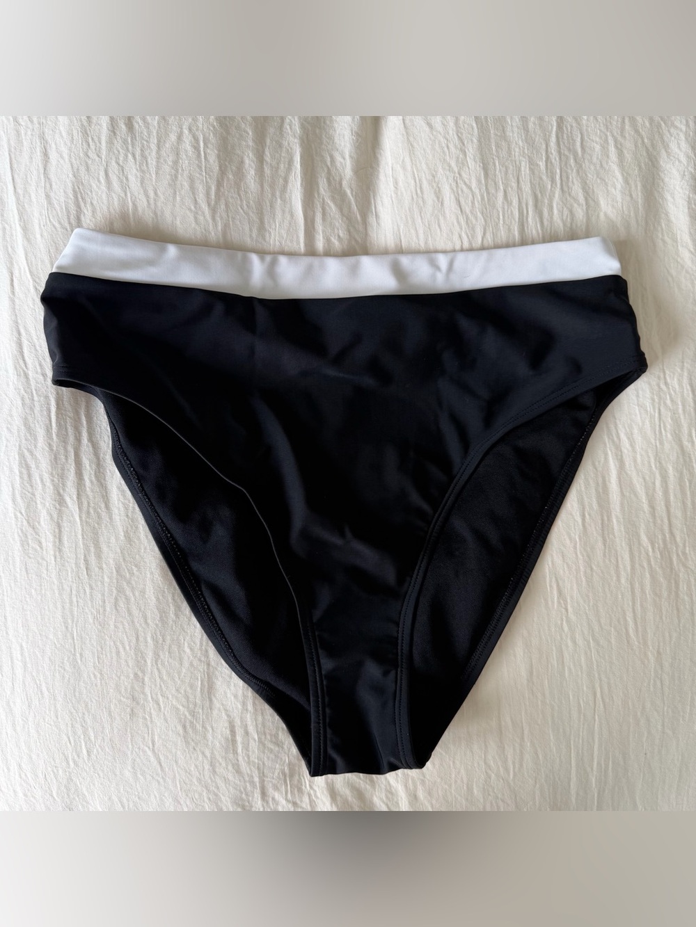 Black & White High-Waisted Bikini Bottoms Sz Large Classic Tummy Control Bottom